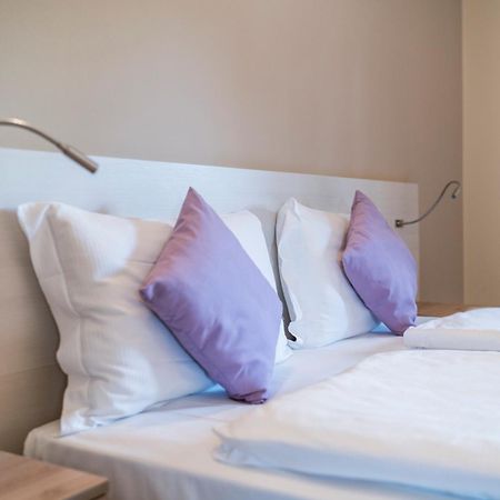 Hotel Dogana Сірміоне Екстер'єр фото