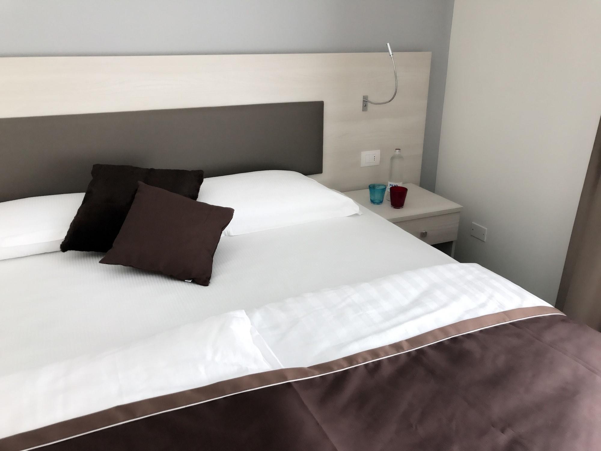 Hotel Dogana Сірміоне Екстер'єр фото