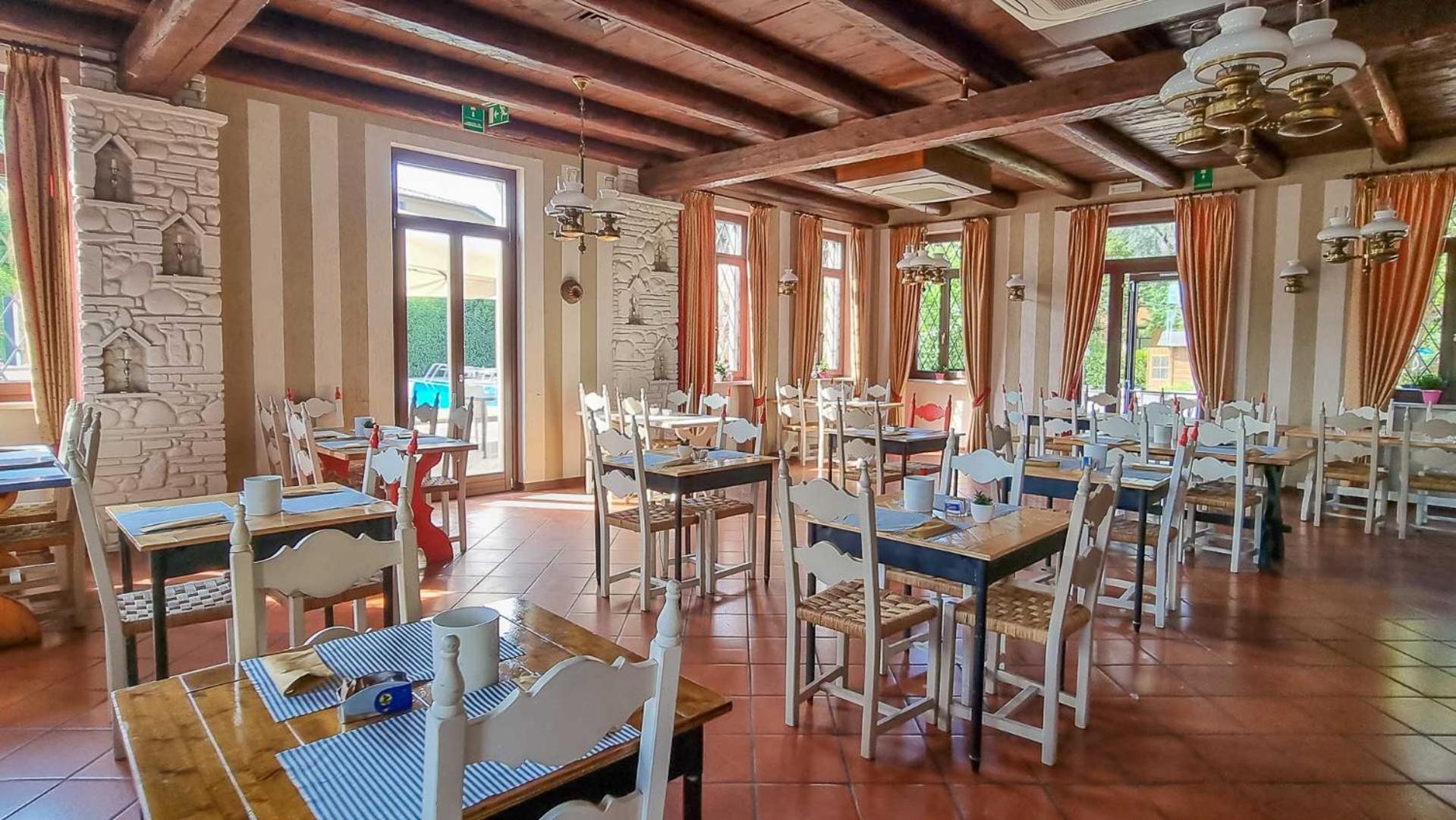 Hotel Dogana Сірміоне Екстер'єр фото