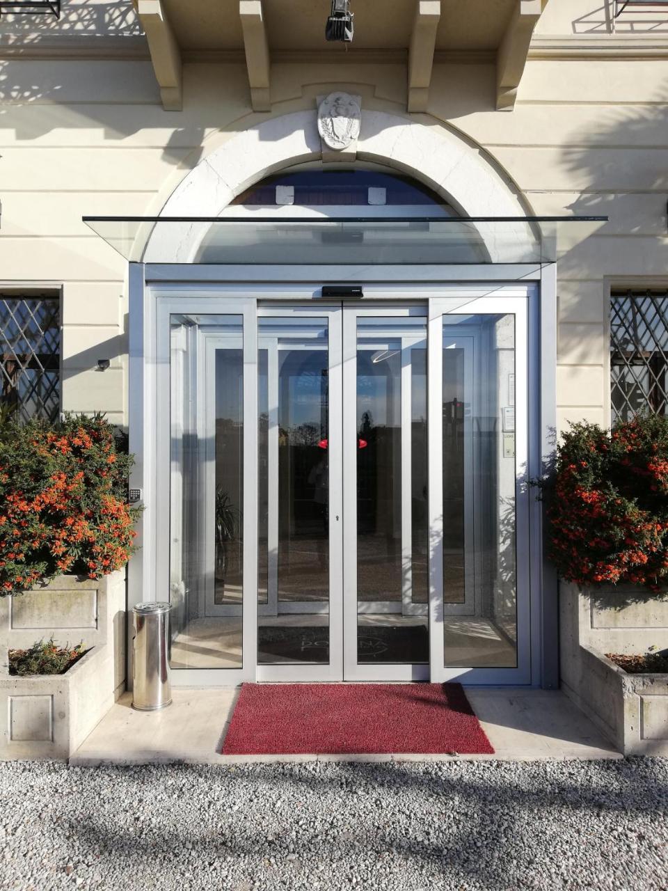 Hotel Dogana Сірміоне Екстер'єр фото